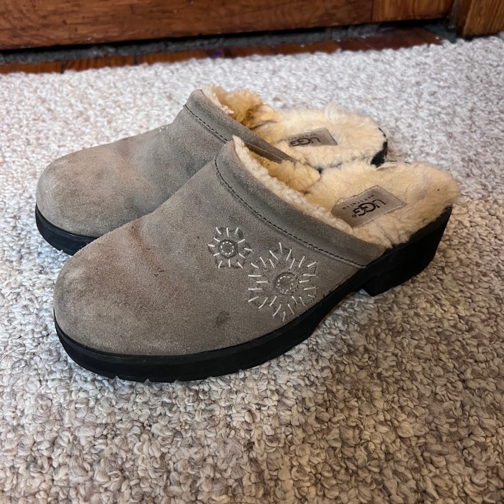 UGG Women's Tan Platform Clogs‎ USA Size 7 Indie Boho Cottagecore 70’s Hippie